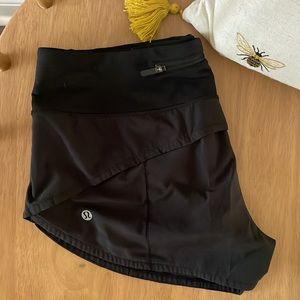 Lululemon black shorts Hotty Hot Low Rise 2.5 Lined Shorts